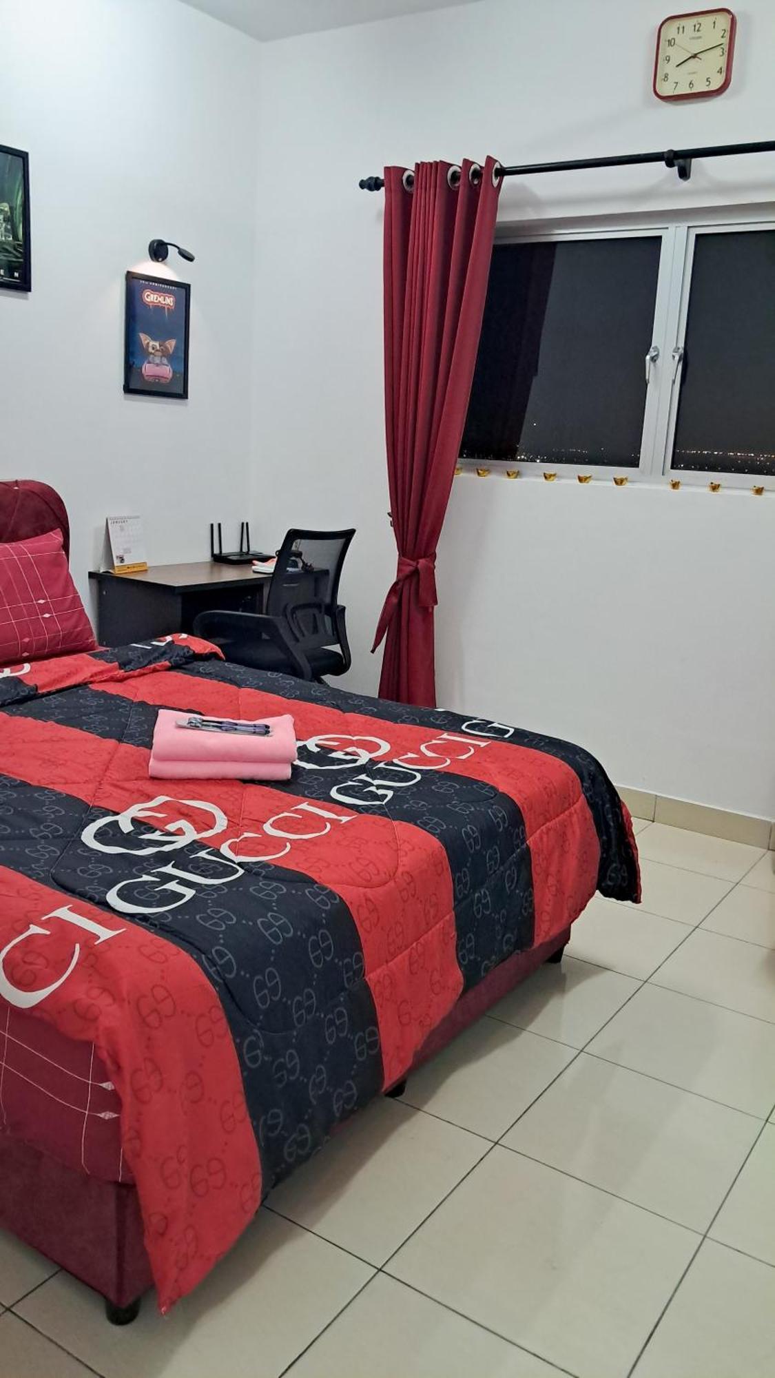 The Red Room Alanis Residence Sepang Dış mekan fotoğraf